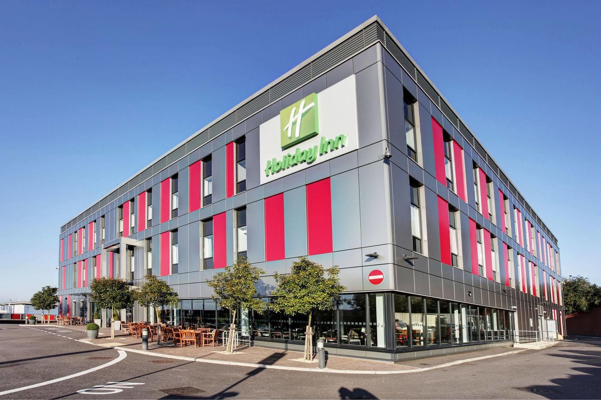 Holiday Inn London Luton Airport By Ihg Exterior foto