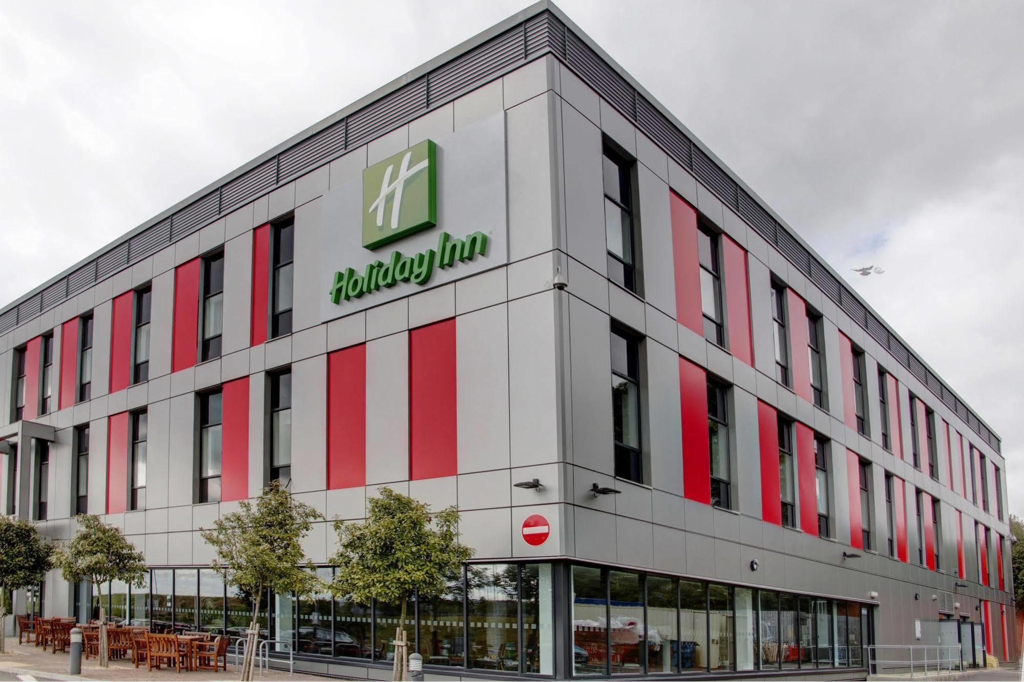 Holiday Inn London Luton Airport By Ihg Exterior foto